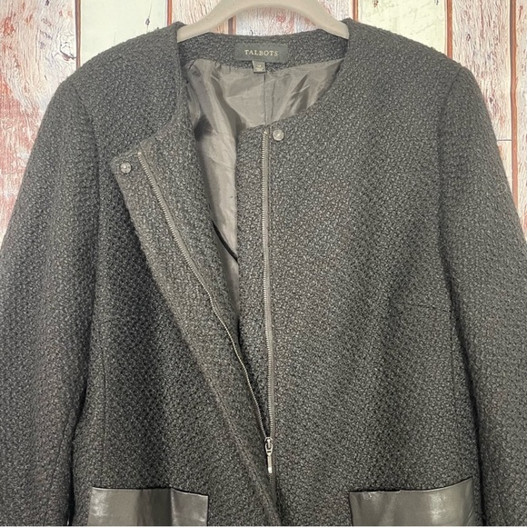 ✨✨Host Pick ✨Talbots Tweed Zip Up Jacket, Faux Leather Pockets, Black Wool Blend - Picture 4 of 11